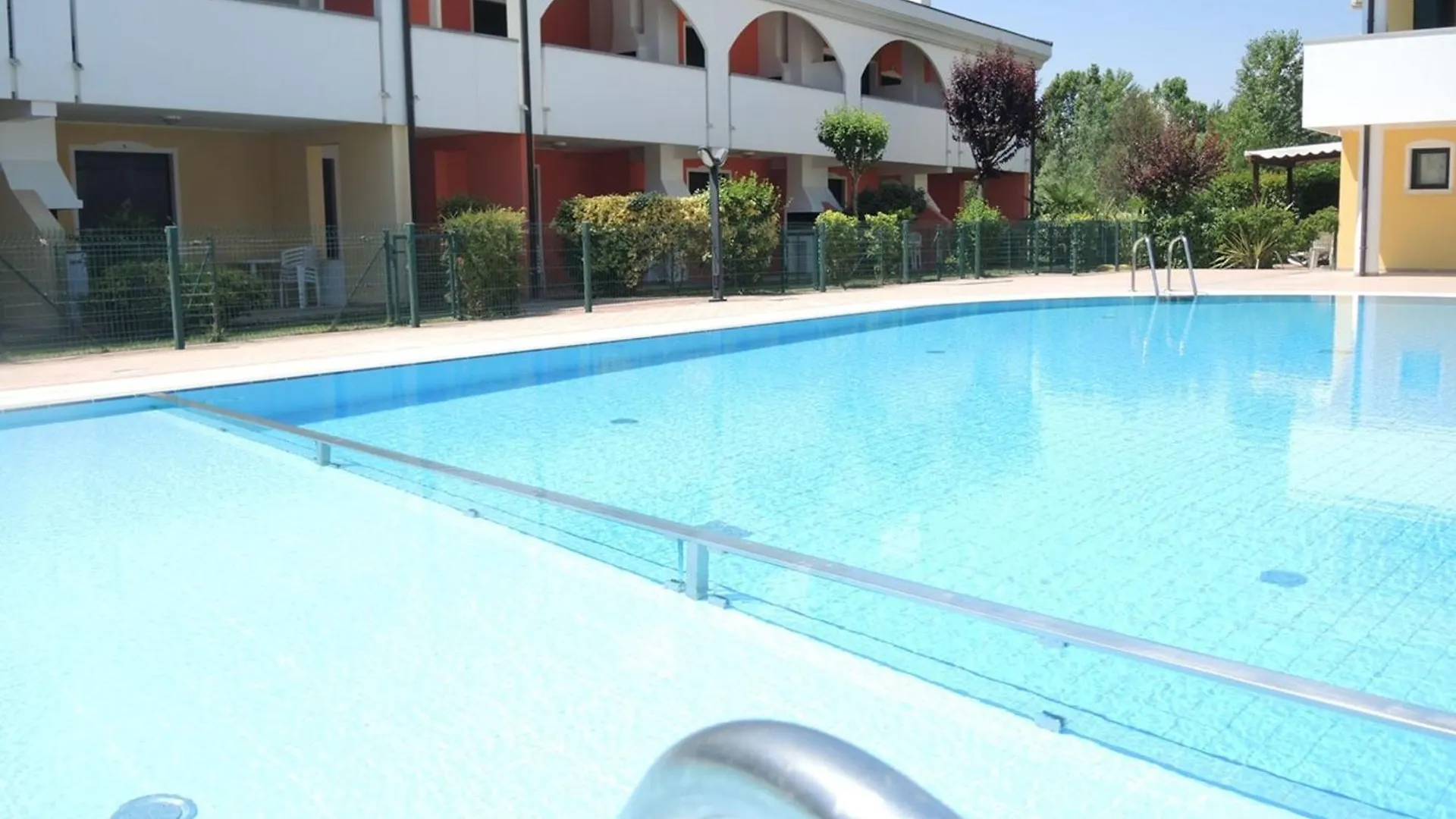 Amazing Apartment With Terrace For 5 Guests Bibione 0*,